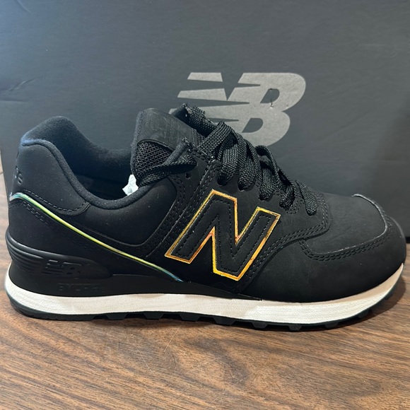 New Balance Shoes - New Balance women’s 574